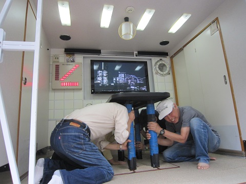 備蓄倉庫見学（写真9）