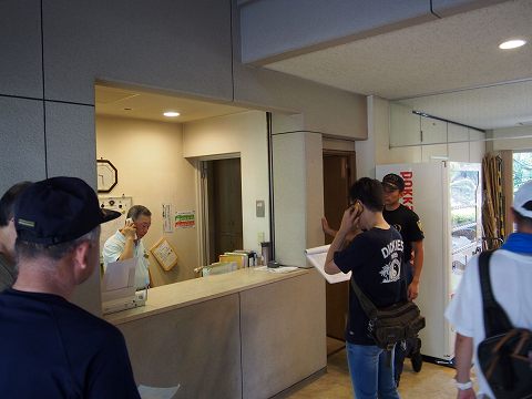 館内放送訓練（写真2）