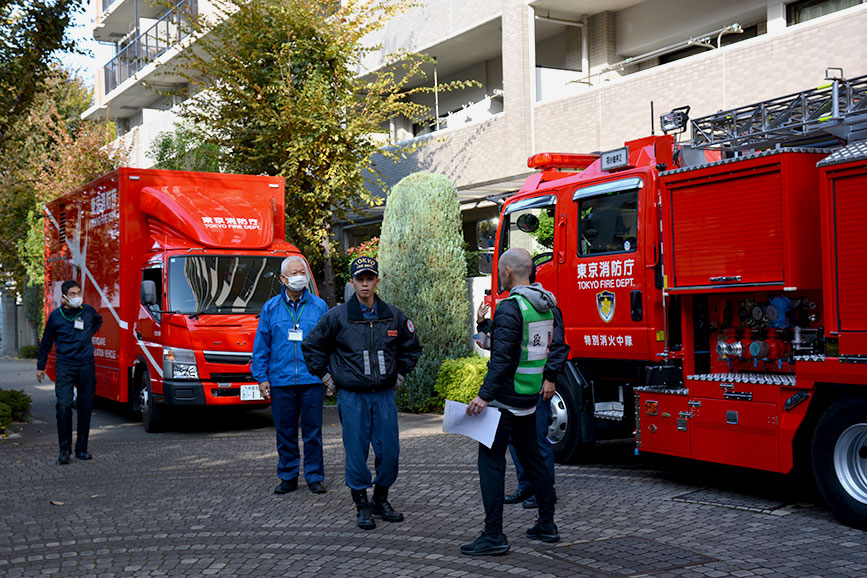 自衛消防訓練_消防車到着